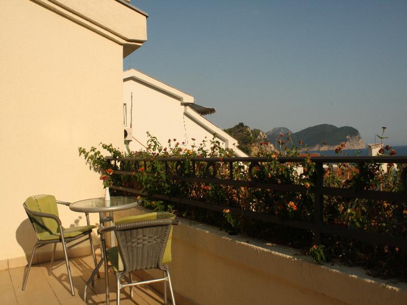 Hotel Danica Petrovac na moru Exterior foto